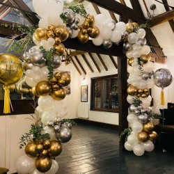 Golden and White Birthday Decoration 