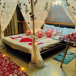 Romantic First Night Flowers Decoration