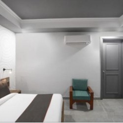 Romantic Stay SV Town House Deluxe Noida Sector 104